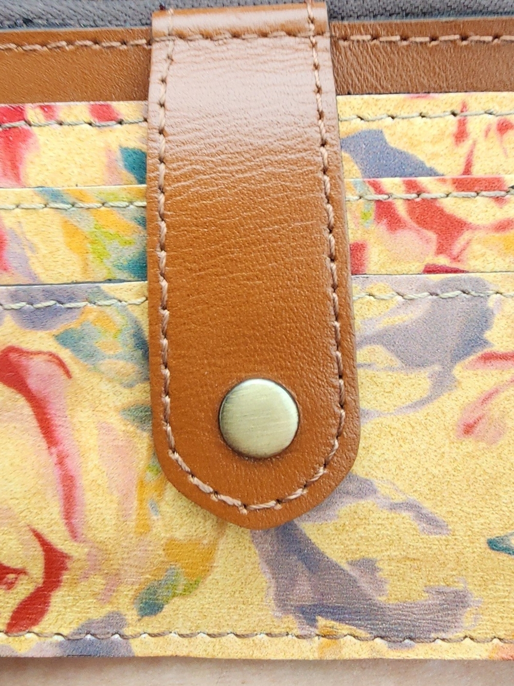 NWT & BOX $45 Patricia Nash Wallet Floral Print with Tan Leather Strap